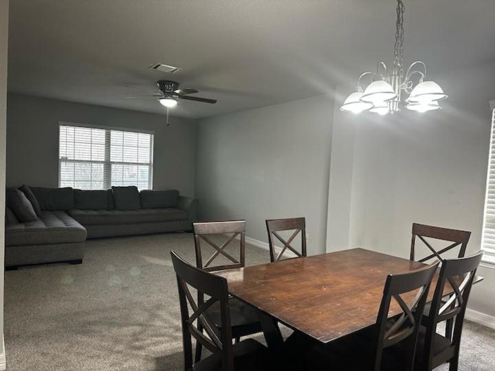 Fresh Crashpads 1 Hostel Houston